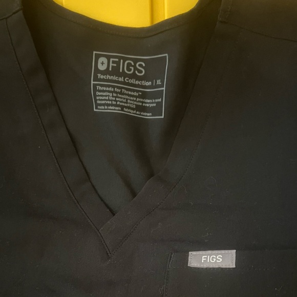 Figs V-Neck Scrub Top XL - Picture 3 of 4